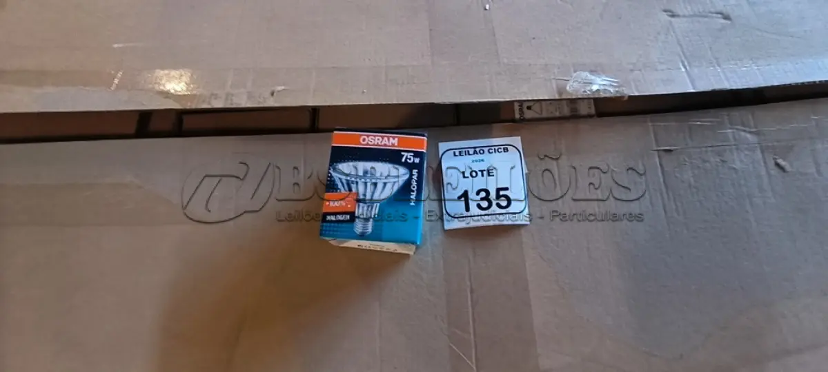 LOTE 135 -  180 LÂMPADAS OSRAM 75W HALOPAR. (NO ESTADO) ATENÇÃO! FAZER A VISITAÇÃO ANTES DE ARREMATAR, NÃO SABEMOS SE FUNCIONA, LEILÃO NÃO TEM GARANTIA E NEM DEVOLUÇÃO, SUJEITO A POSSÍVEIS AVARIAS VISÍVEIS/OCULTAS E/OU AUSÊNCIA DE COMPONENTES.