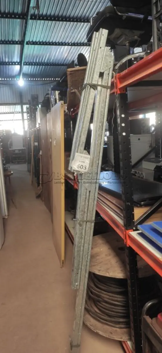LOTE 503 - 02 BRAÇOS DE CHAPA ZINCADA ARTICULADO. (NO ESTADO) ATENÇÃO! FAZER A VISITAÇÃO ANTES DE ARREMATAR, NÃO SABEMOS SE FUNCIONA, LEILÃO NÃO TEM GARANTIA E NEM DEVOLUÇÃO, SUJEITO A POSSÍVEIS AVARIAS VISÍVEIS/OCULTAS E/OU AUSÊNCIA DE COMPONENTES.