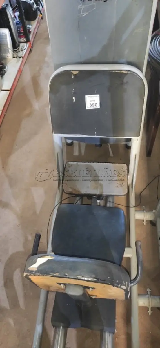 LOTE 390 - 01 MÁQUINA DE LEG PRESS HORIZONTAL. (NO ESTADO) ATENÇÃO! FAZER A VISITAÇÃO ANTES DE ARREMATAR, NÃO SABEMOS SE FUNCIONA, LEILÃO NÃO TEM GARANTIA E NEM DEVOLUÇÃO, SUJEITO A POSSÍVEIS AVARIAS VISÍVEIS/OCULTAS E/OU AUSÊNCIA DE COMPONENTES.