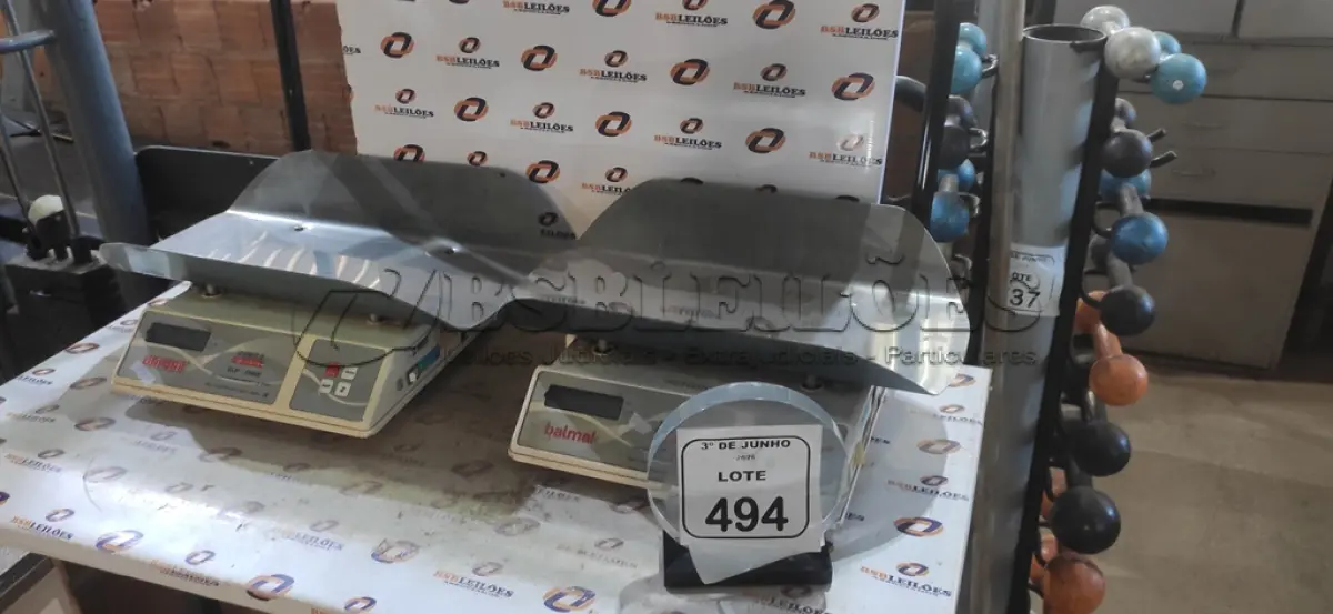 LOTE 494 - 02 BALANÇAS PEDIÁTRICAS. (NO ESTADO) ATENÇÃO! FAZER A VISITAÇÃO ANTES DE ARREMATAR, NÃO SABEMOS SE FUNCIONA, LEILÃO NÃO TEM GARANTIA E NEM DEVOLUÇÃO, SUJEITO A POSSÍVEIS AVARIAS VISÍVEIS/OCULTAS E/OU AUSÊNCIA DE COMPONENTES.