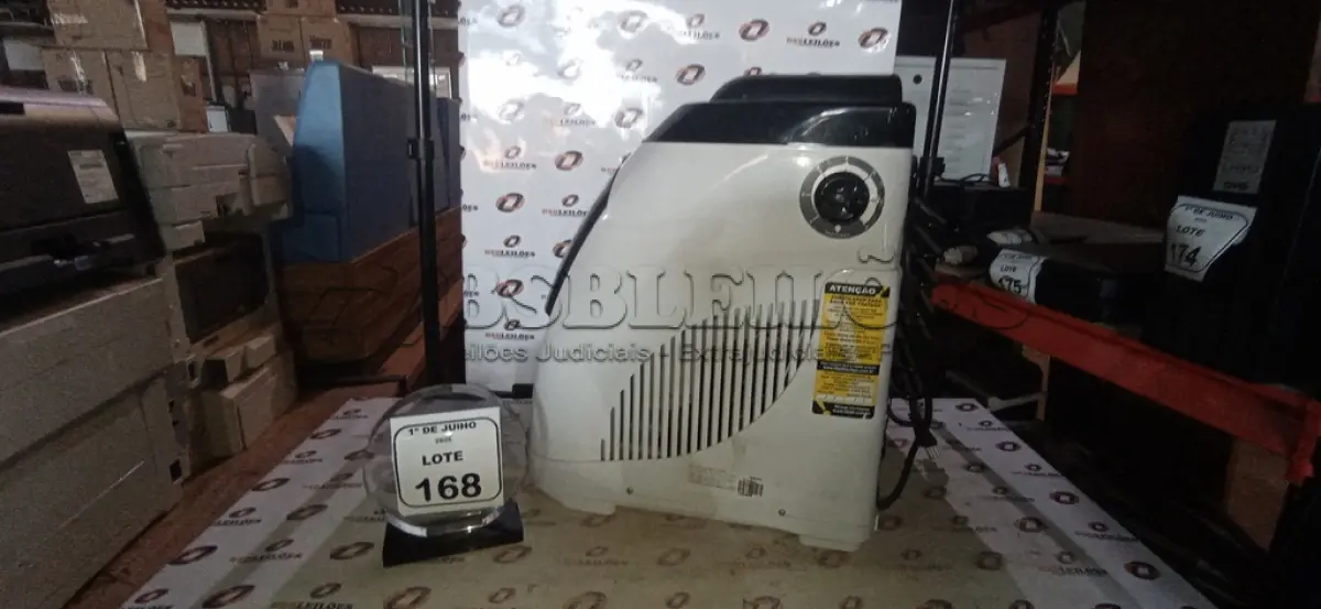 LOTE 168 - 01 PURIFICADOR DE ÁGUA 220V MARCA LIBELL. (NO ESTADO) ATENÇÃO! FAZER A VISITAÇÃO ANTES DE ARREMATAR, NÃO SABEMOS SE FUNCIONA, LEILÃO NÃO TEM GARANTIA E NEM DEVOLUÇÃO, SUJEITO A POSSÍVEIS AVARIAS VISÍVEIS/OCULTAS E/OU AUSÊNCIA DE COMPONENTES.