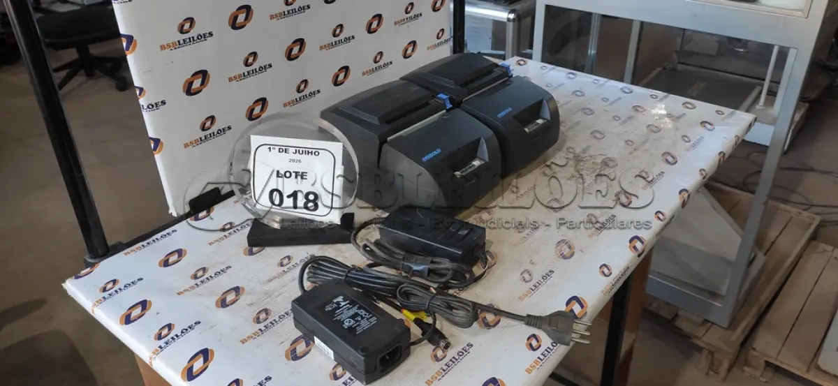 LOTE 018 - 02 IMPRESSORAS DE CUPOM MARCA DIEBOLD COM FONTE. (NO ESTADO) ATENÇÃO! FAZER A VISITAÇÃO ANTES DE ARREMATAR, NÃO SABEMOS SE FUNCIONA, LEILÃO NÃO TEM GARANTIA E NEM DEVOLUÇÃO, SUJEITO A POSSÍVEIS AVARIAS VISÍVEIS/OCULTAS E/OU AUSÊNCIA DE COMPONENTES.