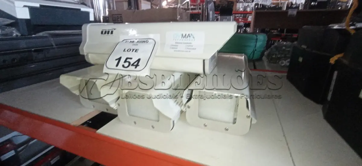 LOTE 154 - 04 CAIXAS DE PROTEÇÃO PARA CÂMERAS DE SEGURANÇA. (NO ESTADO) ATENÇÃO! FAZER A VISITAÇÃO ANTES DE ARREMATAR, NÃO SABEMOS SE FUNCIONA, LEILÃO NÃO TEM GARANTIA E NEM DEVOLUÇÃO, SUJEITO A POSSÍVEIS AVARIAS VISÍVEIS/OCULTAS E/OU AUSÊNCIA DE COMPONENTES.