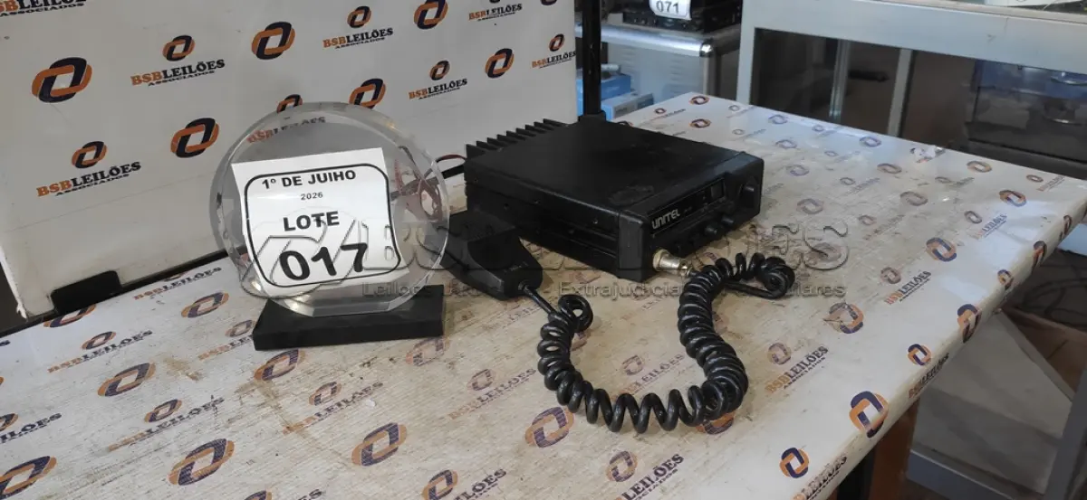 LOTE 017 - 01 RÁDIO TRANSCEPTOR MARCA UNITEL. (NO ESTADO) ATENÇÃO! FAZER A VISITAÇÃO ANTES DE ARREMATAR, NÃO SABEMOS SE FUNCIONA, LEILÃO NÃO TEM GARANTIA E NEM DEVOLUÇÃO, SUJEITO A POSSÍVEIS AVARIAS VISÍVEIS/OCULTAS E/OU AUSÊNCIA DE COMPONENTES.