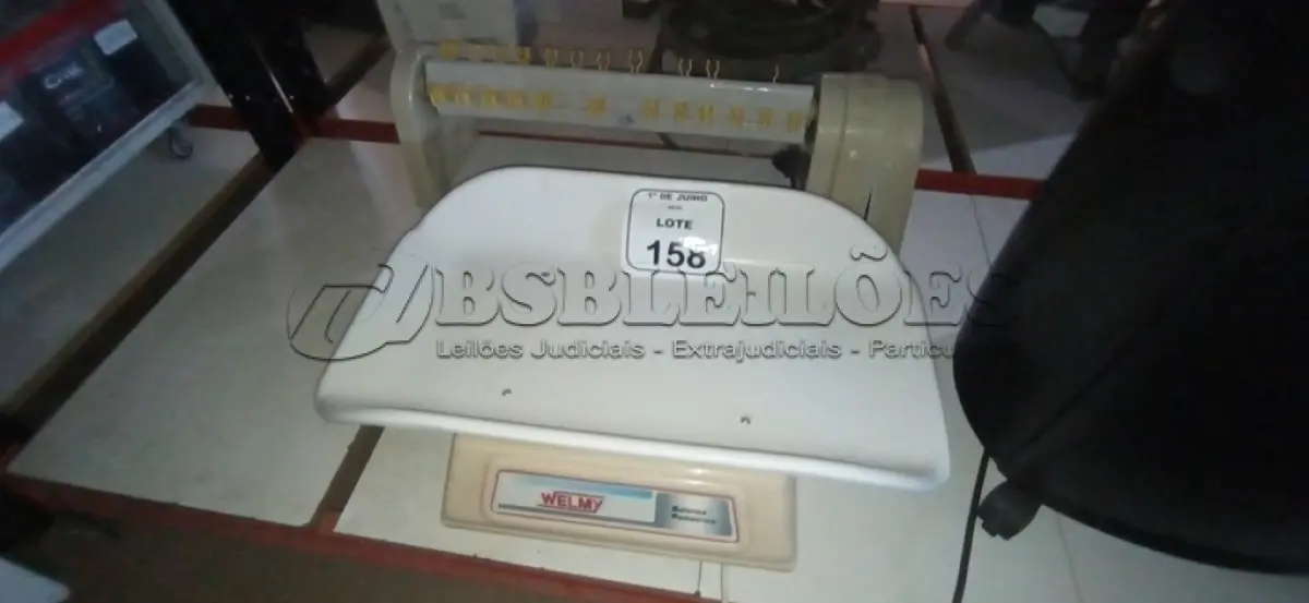LOTE 158 - 01 HOMOGENEIZADOR DE SOLUÇÕES E 01 BALANÇA PEDIÁTRICA. (NO ESTADO) ATENÇÃO! FAZER A VISITAÇÃO ANTES DE ARREMATAR, NÃO SABEMOS SE FUNCIONA, LEILÃO NÃO TEM GARANTIA E NEM DEVOLUÇÃO, SUJEITO A POSSÍVEIS AVARIAS VISÍVEIS/OCULTAS E/OU AUSÊNCIA DE COMPONENTES.
