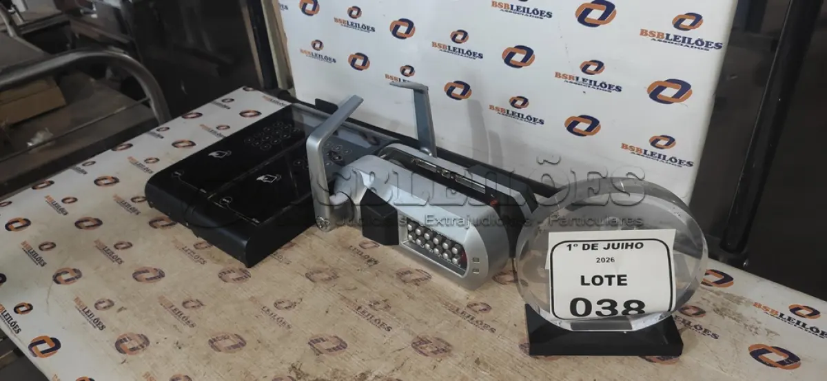 LOTE 038 - 02 CONTROLADORES DE ACESSO MODELO SPECTO DCLASS E 01 FECHADURA ELETRÔNICA. (NO ESTADO) ATENÇÃO! FAZER A VISITAÇÃO ANTES DE ARREMATAR, NÃO SABEMOS SE FUNCIONA, LEILÃO NÃO TEM GARANTIA E NEM DEVOLUÇÃO, SUJEITO A POSSÍVEIS AVARIAS VISÍVEIS/OCULTAS E/OU AUSÊNCIA DE COMPONENTES.