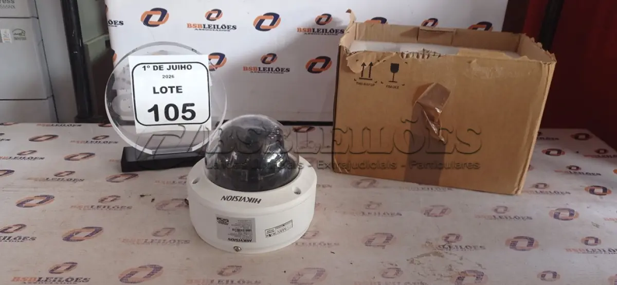 LOTE 105 - 01 CÂMERA MODELO DOME MARCA HIKVISION. (NO ESTADO) ATENÇÃO! FAZER A VISITAÇÃO ANTES DE ARREMATAR, NÃO SABEMOS SE FUNCIONA, LEILÃO NÃO TEM GARANTIA E NEM DEVOLUÇÃO, SUJEITO A POSSÍVEIS AVARIAS VISÍVEIS/OCULTAS E/OU AUSÊNCIA DE COMPONENTES.