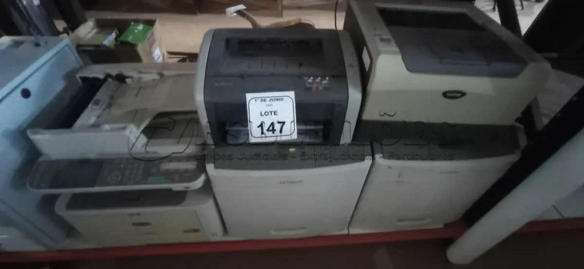 LOTE 147 - 05 IMPRESSORAS DE MARCAS E MODELOS DIVERSOS. (NO ESTADO) ATENÇÃO! FAZER A VISITAÇÃO ANTES DE ARREMATAR, NÃO SABEMOS SE FUNCIONA, LEILÃO NÃO TEM GARANTIA E NEM DEVOLUÇÃO, SUJEITO A POSSÍVEIS AVARIAS VISÍVEIS/OCULTAS E/OU AUSÊNCIA DE COMPONENTES.