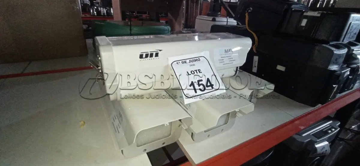 LOTE 154 - 04 CAIXAS DE PROTEÇÃO PARA CÂMERAS DE SEGURANÇA. (NO ESTADO) ATENÇÃO! FAZER A VISITAÇÃO ANTES DE ARREMATAR, NÃO SABEMOS SE FUNCIONA, LEILÃO NÃO TEM GARANTIA E NEM DEVOLUÇÃO, SUJEITO A POSSÍVEIS AVARIAS VISÍVEIS/OCULTAS E/OU AUSÊNCIA DE COMPONENTES.