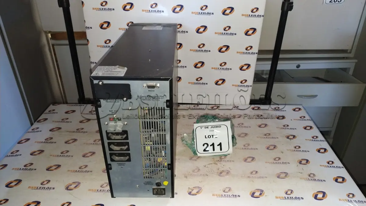 LOTE 211 - 01 NOBREAK DE 1684VA MARCA SMS. (NO ESTADO) ATENÇÃO! FAZER A VISITAÇÃO ANTES DE ARREMATAR, NÃO SABEMOS SE FUNCIONA, LEILÃO NÃO TEM GARANTIA E NEM DEVOLUÇÃO, SUJEITO A POSSÍVEIS AVARIAS VISÍVEIS/OCULTAS E/OU AUSÊNCIA DE COMPONENTES.