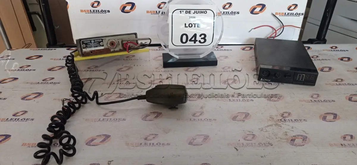 LOTE 043 - 01 RÁDIO MODELO 20 PLUS MARCA COBRA E 01 RÁDIO PX MODELO 3-5807 A MARCA GE. (NO ESTADO) ATENÇÃO! FAZER A VISITAÇÃO ANTES DE ARREMATAR, NÃO SABEMOS SE FUNCIONA, LEILÃO NÃO TEM GARANTIA E NEM DEVOLUÇÃO, SUJEITO A POSSÍVEIS AVARIAS VISÍVEIS/OCULTAS E/OU AUSÊNCIA DE COMPONENTES.