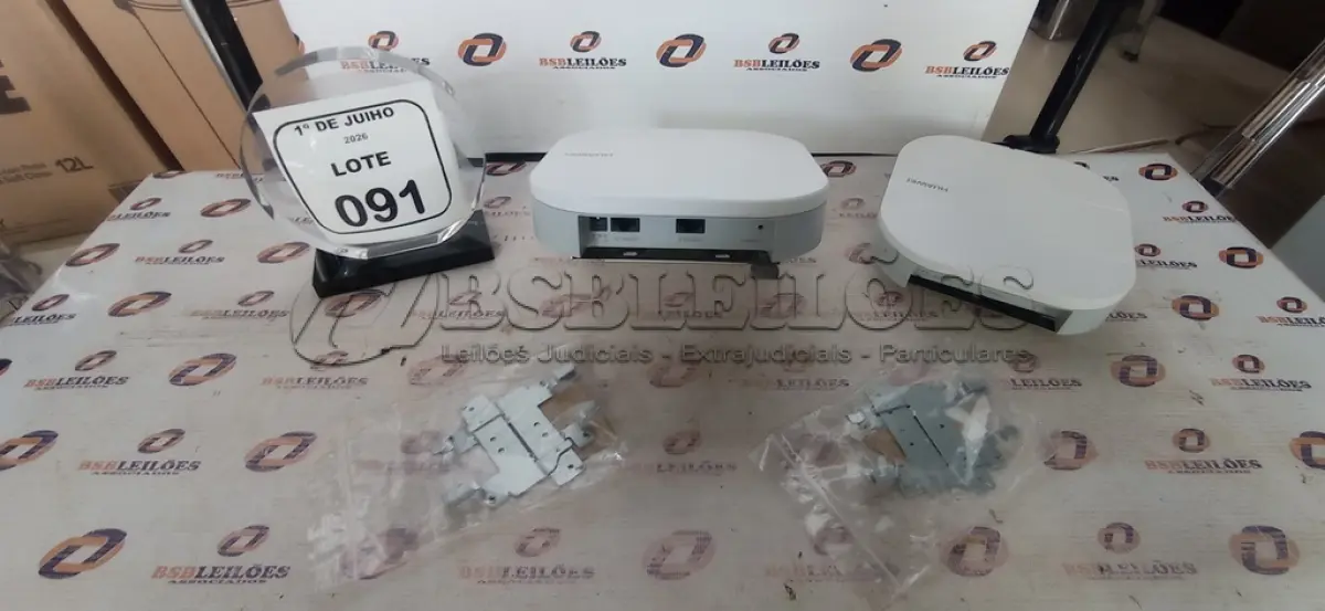 LOTE 091 - 02 ROTEADORES MARCA HUAWEI. (NO ESTADO) ATENÇÃO! FAZER A VISITAÇÃO ANTES DE ARREMATAR, NÃO SABEMOS SE FUNCIONA, LEILÃO NÃO TEM GARANTIA E NEM DEVOLUÇÃO, SUJEITO A POSSÍVEIS AVARIAS VISÍVEIS/OCULTAS E/OU AUSÊNCIA DE COMPONENTES.