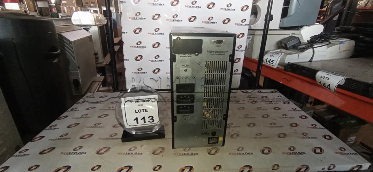 LOTE 113 - 01 NOBREAK DE 1684VA MARCA SMS. (NO ESTADO) ATENÇÃO! FAZER A VISITAÇÃO ANTES DE ARREMATAR, NÃO SABEMOS SE FUNCIONA, LEILÃO NÃO TEM GARANTIA E NEM DEVOLUÇÃO, SUJEITO A POSSÍVEIS AVARIAS VISÍVEIS/OCULTAS E/OU AUSÊNCIA DE COMPONENTES.