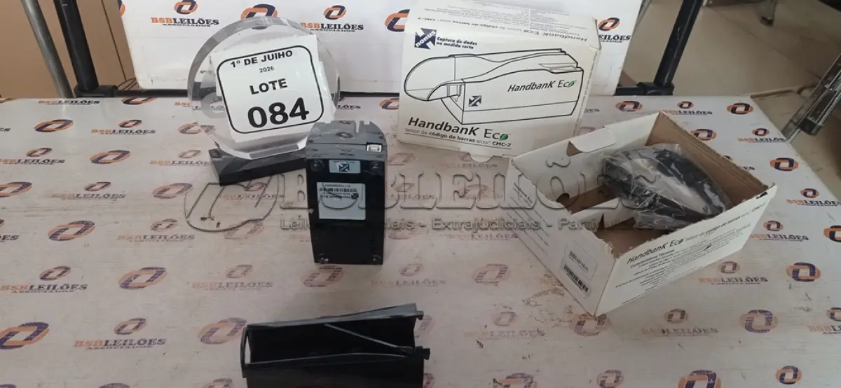 LOTE 084 - 02 LEITORES SEMI AUTOMÁTICOS PARA CHEQUES E CÓDIGO DE BARRAS MARCA HANDBANK. (NO ESTADO) ATENÇÃO! FAZER A VISITAÇÃO ANTES DE ARREMATAR, NÃO SABEMOS SE FUNCIONA, LEILÃO NÃO TEM GARANTIA E NEM DEVOLUÇÃO, SUJEITO A POSSÍVEIS AVARIAS VISÍVEIS/OCULTAS E/OU AUSÊNCIA DE COMPONENTES.
