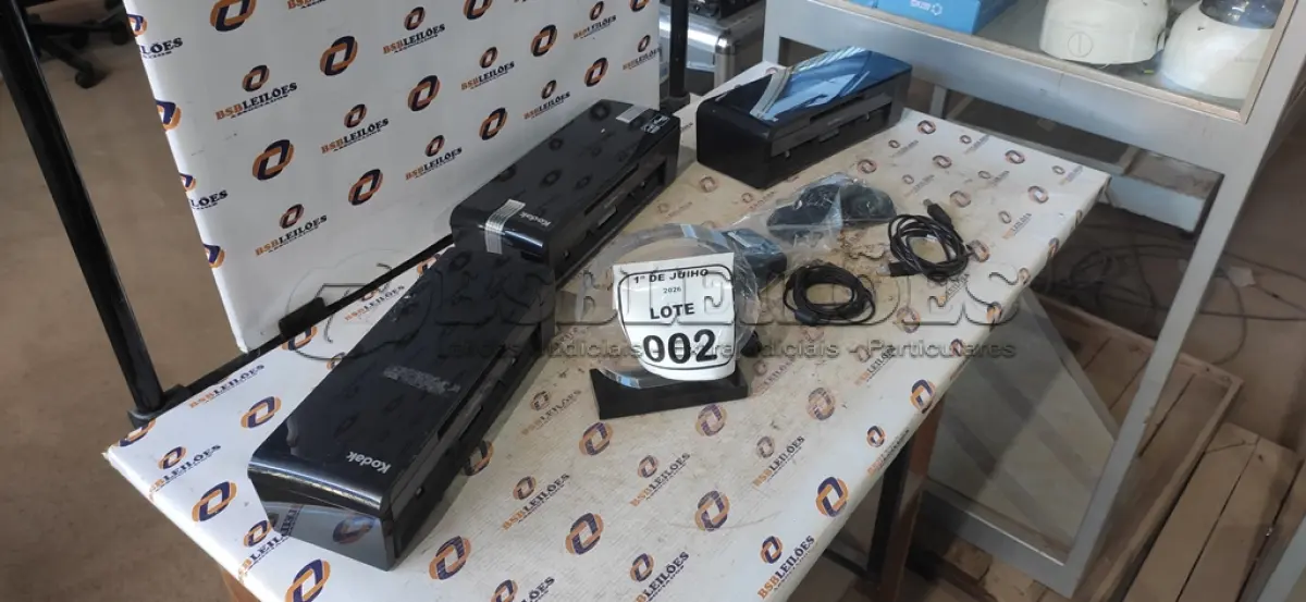 LOTE 002 - 03 SCANNERS MODELO I940 MARCA KODAK SEM FONTE. (NO ESTADO) ATENÇÃO! FAZER A VISITAÇÃO ANTES DE ARREMATAR, NÃO SABEMOS SE FUNCIONA, LEILÃO NÃO TEM GARANTIA E NEM DEVOLUÇÃO, SUJEITO A POSSÍVEIS AVARIAS VISÍVEIS/OCULTAS E/OU AUSÊNCIA DE COMPONENTES.