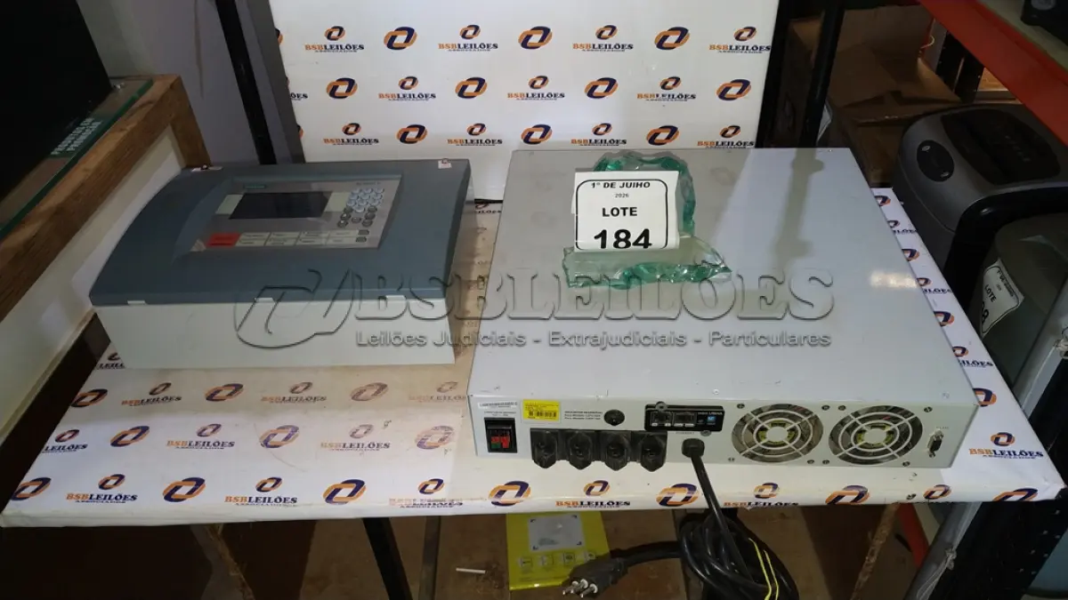 LOTE 184 - 01 PAINEL DE COMANDO ANALÓGICO ENDEREÇÁVEL MODELO BC 8001 MARCA SIEMENS E 01 NOBREAK MARCA MICROSOL. (NO ESTADO) ATENÇÃO! FAZER A VISITAÇÃO ANTES DE ARREMATAR, NÃO SABEMOS SE FUNCIONA, LEILÃO NÃO TEM GARANTIA E NEM DEVOLUÇÃO, SUJEITO A POSSÍVEIS AVARIAS VISÍVEIS/OCULTAS E/OU AUSÊNCIA DE COMPONENTES.