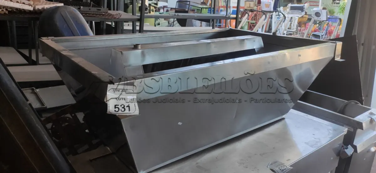 LOTE 531 - 01 COIFA EM INOX. (NO ESTADO) ATENÇÃO! FAZER A VISITAÇÃO ANTES DE ARREMATAR, NÃO SABEMOS SE FUNCIONA, LEILÃO NÃO TEM GARANTIA E NEM DEVOLUÇÃO, SUJEITO A POSSÍVEIS AVARIAS VISÍVEIS/OCULTAS E/OU AUSÊNCIA DE COMPONENTES.
