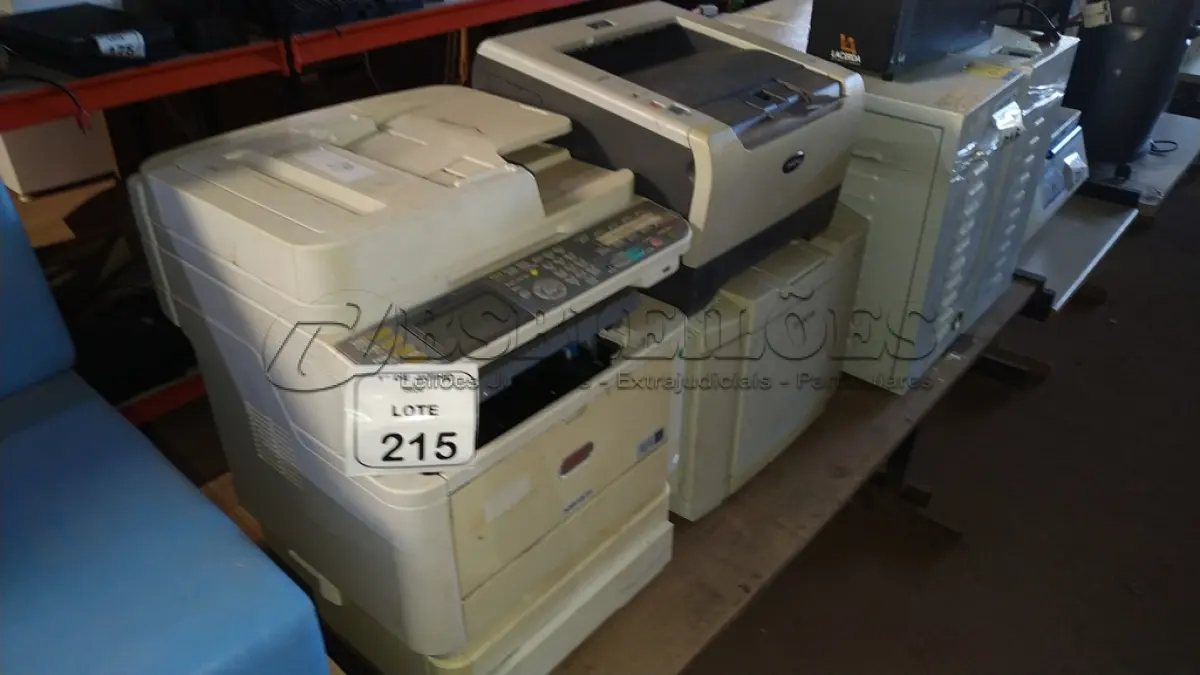 LOTE 215 - 03 IMPRESSORAS DE MARCAS E MODELOS DIVERSOS. (NO ESTADO) ATENÇÃO! FAZER A VISITAÇÃO ANTES DE ARREMATAR, NÃO SABEMOS SE FUNCIONA, LEILÃO NÃO TEM GARANTIA E NEM DEVOLUÇÃO, SUJEITO A POSSÍVEIS AVARIAS VISÍVEIS/OCULTAS E/OU AUSÊNCIA DE COMPONENTES.
