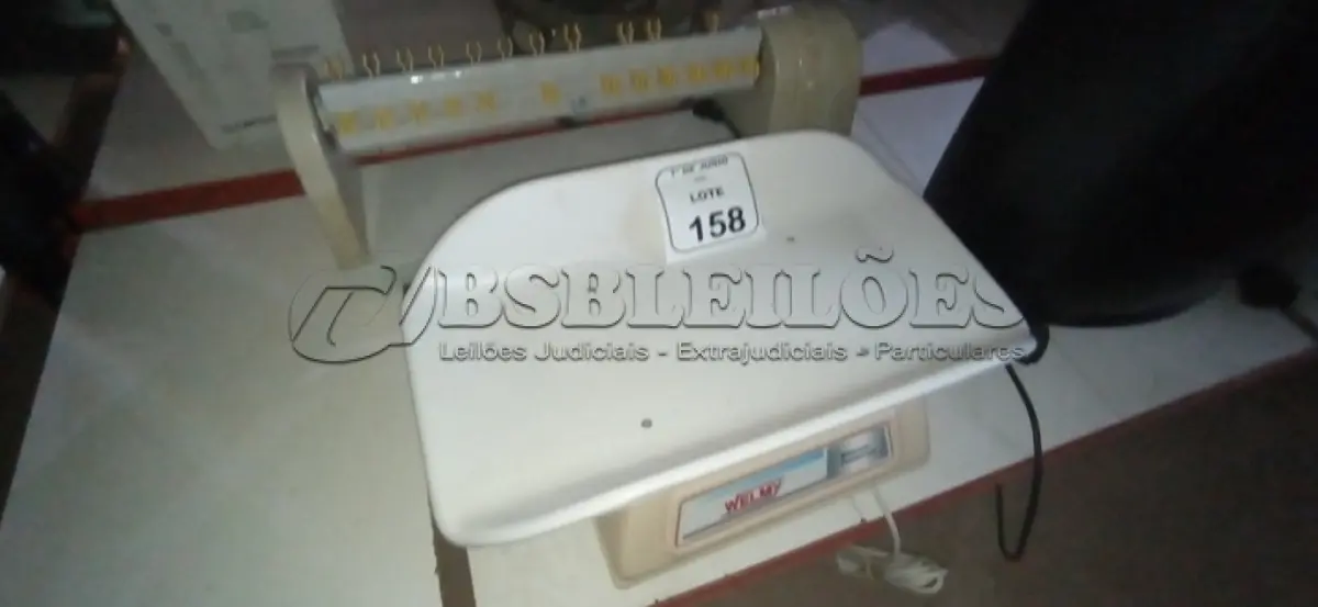 LOTE 158 - 01 HOMOGENEIZADOR DE SOLUÇÕES E 01 BALANÇA PEDIÁTRICA. (NO ESTADO) ATENÇÃO! FAZER A VISITAÇÃO ANTES DE ARREMATAR, NÃO SABEMOS SE FUNCIONA, LEILÃO NÃO TEM GARANTIA E NEM DEVOLUÇÃO, SUJEITO A POSSÍVEIS AVARIAS VISÍVEIS/OCULTAS E/OU AUSÊNCIA DE COMPONENTES.