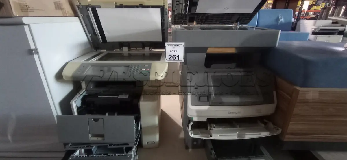 LOTE 261 - 02 IMPRESSORAS MARCAS LEXMARK E HP. (NO ESTADO) ATENÇÃO! FAZER A VISITAÇÃO ANTES DE ARREMATAR, NÃO SABEMOS SE FUNCIONA, LEILÃO NÃO TEM GARANTIA E NEM DEVOLUÇÃO, SUJEITO A POSSÍVEIS AVARIAS VISÍVEIS/OCULTAS E/OU AUSÊNCIA DE COMPONENTES.