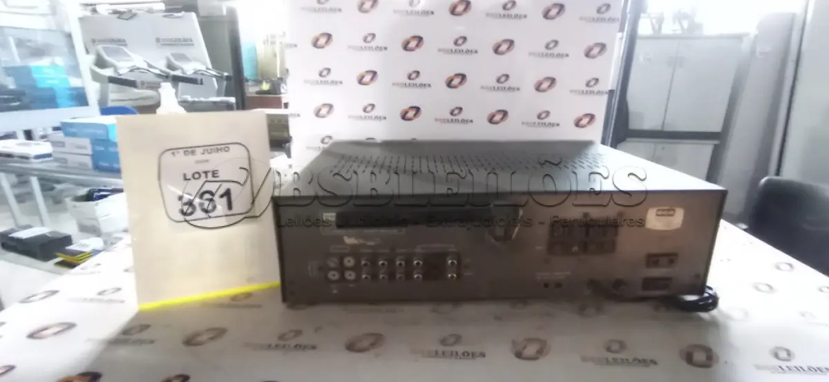 LOTE 361 - 01 RECEIVER ESTÉREO MODELO SR-2000 MARCA CCE. (NO ESTADO) ATENÇÃO! FAZER A VISITAÇÃO ANTES DE ARREMATAR, NÃO SABEMOS SE FUNCIONA, LEILÃO NÃO TEM GARANTIA E NEM DEVOLUÇÃO, SUJEITO A POSSÍVEIS AVARIAS VISÍVEIS/OCULTAS E/OU AUSÊNCIA DE COMPONENTES.