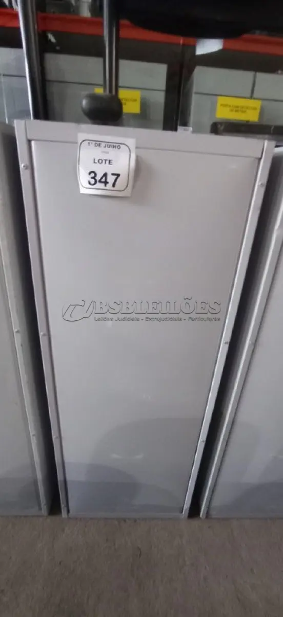 LOTE 347 - 01 ARQUIVO DE AÇO COM 04 GAVETAS. (NO ESTADO) ATENÇÃO! FAZER A VISITAÇÃO ANTES DE ARREMATAR, NÃO SABEMOS SE FUNCIONA, LEILÃO NÃO TEM GARANTIA E NEM DEVOLUÇÃO, SUJEITO A POSSÍVEIS AVARIAS VISÍVEIS/OCULTAS E/OU AUSÊNCIA DE COMPONENTES.