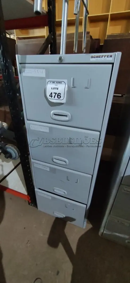 LOTE 476 - 01 ARQUIVO DE AÇO COM 04 GAVETAS. (NO ESTADO) ATENÇÃO! FAZER A VISITAÇÃO ANTES DE ARREMATAR, NÃO SABEMOS SE FUNCIONA, LEILÃO NÃO TEM GARANTIA E NEM DEVOLUÇÃO, SUJEITO A POSSÍVEIS AVARIAS VISÍVEIS/OCULTAS E/OU AUSÊNCIA DE COMPONENTES.