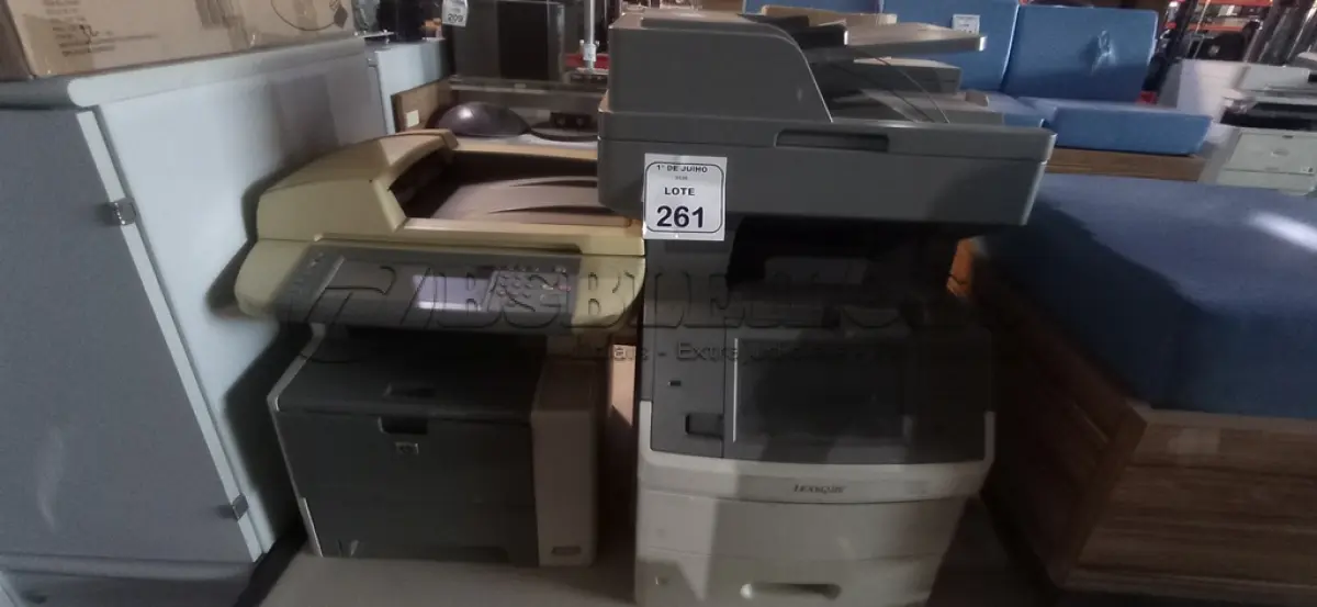 LOTE 261 - 02 IMPRESSORAS MARCAS LEXMARK E HP. (NO ESTADO) ATENÇÃO! FAZER A VISITAÇÃO ANTES DE ARREMATAR, NÃO SABEMOS SE FUNCIONA, LEILÃO NÃO TEM GARANTIA E NEM DEVOLUÇÃO, SUJEITO A POSSÍVEIS AVARIAS VISÍVEIS/OCULTAS E/OU AUSÊNCIA DE COMPONENTES.
