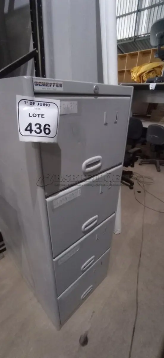 LOTE 436 - 01 ARQUIVO DE AÇO COM 04 GAVETAS. (NO ESTADO) ATENÇÃO! FAZER A VISITAÇÃO ANTES DE ARREMATAR, NÃO SABEMOS SE FUNCIONA, LEILÃO NÃO TEM GARANTIA E NEM DEVOLUÇÃO, SUJEITO A POSSÍVEIS AVARIAS VISÍVEIS/OCULTAS E/OU AUSÊNCIA DE COMPONENTES.