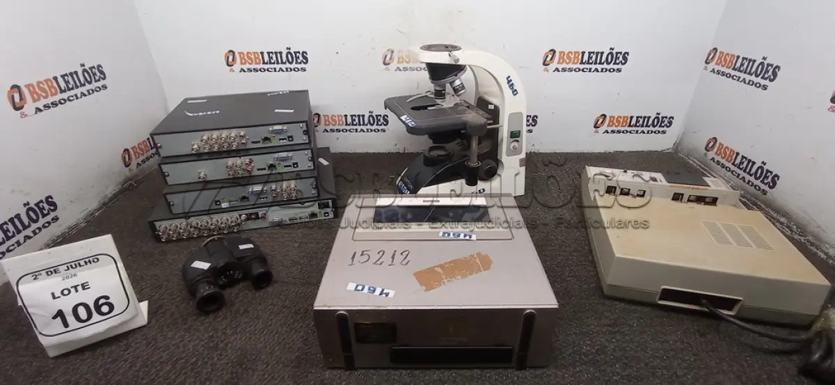 LOTE 106 - 01 MICROSCÓPIO, 01 SECRETÁRIA ELETRÔNICA MODELO M-139B MARCA SANYO, 01 GRAVADOR DE VÍDEO CASSETE MARCA JVC E 05 APARELHOS DVR INCOMPLETOS. (NO ESTADO) ATENÇÃO! FAZER A VISITAÇÃO ANTES DE ARREMATAR, NÃO SABEMOS SE FUNCIONA, LEILÃO NÃO TEM GARANTIA E NEM DEVOLUÇÃO, SUJEITO A POSSÍVEIS AVARIAS VISÍVEIS/OCULTAS E/OU AUSÊNCIA DE COMPONENTES.