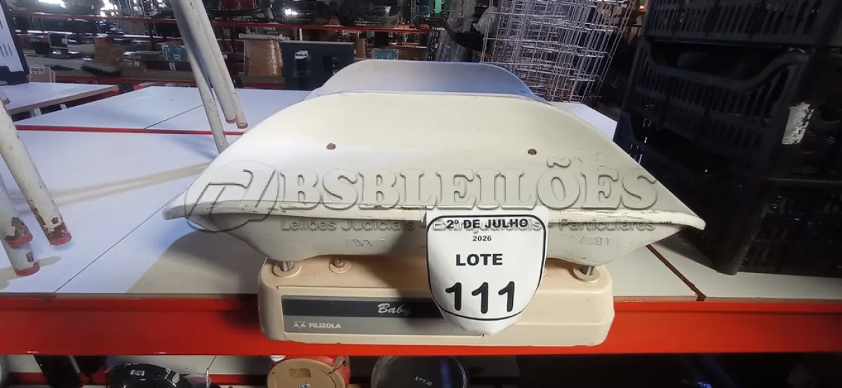 LOTE 111 - 02 BALANÇAS PEDIÁTRICAS. (NO ESTADO) ATENÇÃO! FAZER A VISITAÇÃO ANTES DE ARREMATAR, NÃO SABEMOS SE FUNCIONA, LEILÃO NÃO TEM GARANTIA E NEM DEVOLUÇÃO, SUJEITO A POSSÍVEIS AVARIAS VISÍVEIS/OCULTAS E/OU AUSÊNCIA DE COMPONENTES.