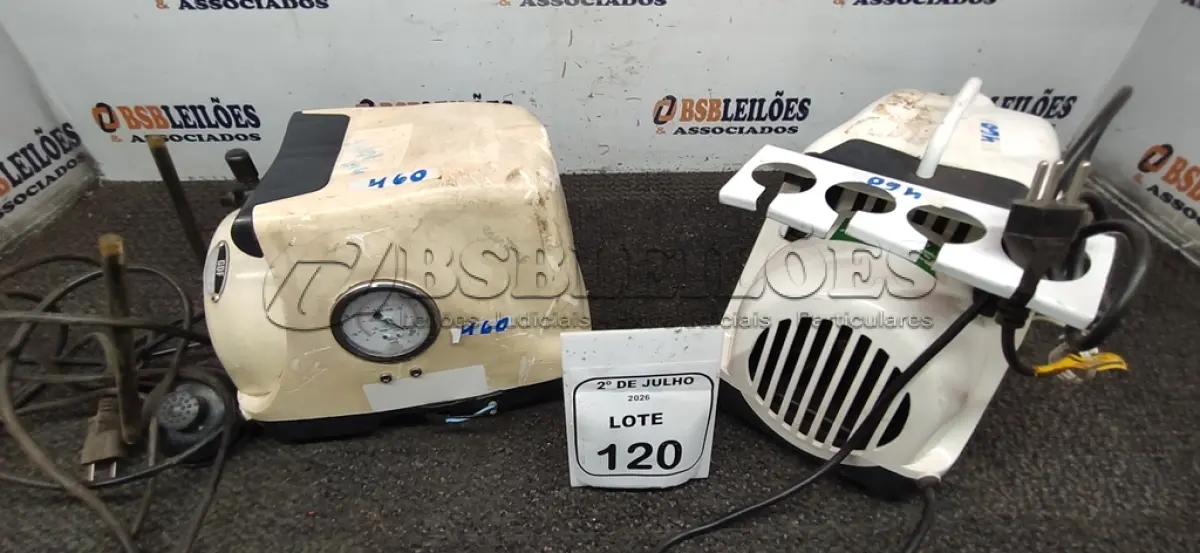 LOTE 120 - 02 ASPIRADORES CIRÚRGICOS INCOMPLETOS. (NO ESTADO) ATENÇÃO! FAZER A VISITAÇÃO ANTES DE ARREMATAR, NÃO SABEMOS SE FUNCIONA, LEILÃO NÃO TEM GARANTIA E NEM DEVOLUÇÃO, SUJEITO A POSSÍVEIS AVARIAS VISÍVEIS/OCULTAS E/OU AUSÊNCIA DE COMPONENTES.
