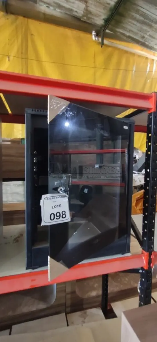 LOTE 098 - 01 RACK PARA SERVIDORES. (NO ESTADO) ATENÇÃO! FAZER A VISITAÇÃO ANTES DE ARREMATAR, NÃO SABEMOS SE FUNCIONA, LEILÃO NÃO TEM GARANTIA E NEM DEVOLUÇÃO, SUJEITO A POSSÍVEIS AVARIAS VISÍVEIS/OCULTAS E/OU AUSÊNCIA DE COMPONENTES.