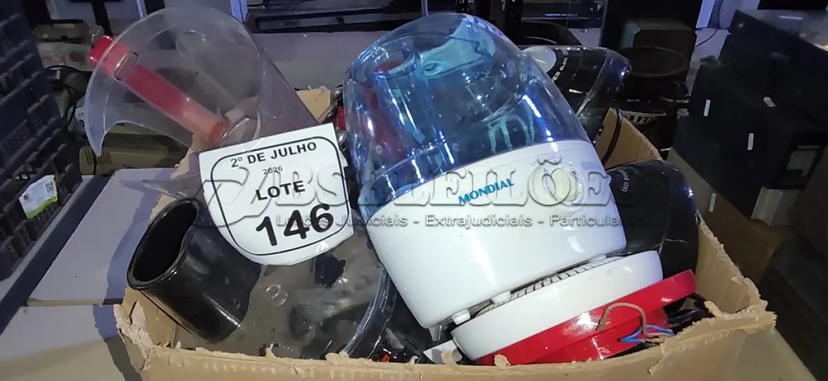 LOTE 146 - 01 LOTE COM VÁRIAS PEÇAS DE LIQUIDIFICADORES E MULTIPROCESSADORES DE MODELOS DIVERSOS MARCA MONDIAL. (NO ESTADO) ATENÇÃO! FAZER A VISITAÇÃO ANTES DE ARREMATAR, NÃO SABEMOS SE FUNCIONA, LEILÃO NÃO TEM GARANTIA E NEM DEVOLUÇÃO, SUJEITO A POSSÍVEIS AVARIAS VISÍVEIS/OCULTAS E/OU AUSÊNCIA DE COMPONENTES.