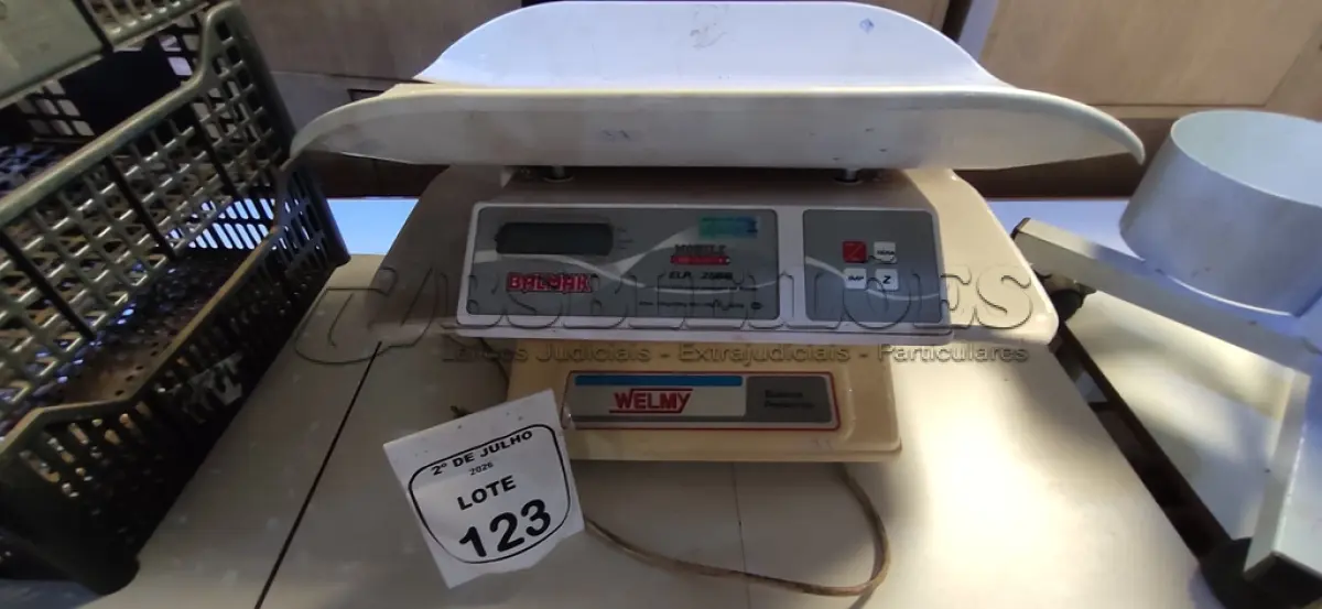 LOTE 123 - 02 BALANÇAS PEDIÁTRICAS. (NO ESTADO) ATENÇÃO! FAZER A VISITAÇÃO ANTES DE ARREMATAR, NÃO SABEMOS SE FUNCIONA, LEILÃO NÃO TEM GARANTIA E NEM DEVOLUÇÃO, SUJEITO A POSSÍVEIS AVARIAS VISÍVEIS/OCULTAS E/OU AUSÊNCIA DE COMPONENTES.
