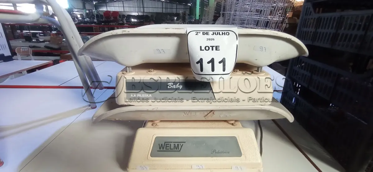 LOTE 111 - 02 BALANÇAS PEDIÁTRICAS. (NO ESTADO) ATENÇÃO! FAZER A VISITAÇÃO ANTES DE ARREMATAR, NÃO SABEMOS SE FUNCIONA, LEILÃO NÃO TEM GARANTIA E NEM DEVOLUÇÃO, SUJEITO A POSSÍVEIS AVARIAS VISÍVEIS/OCULTAS E/OU AUSÊNCIA DE COMPONENTES.