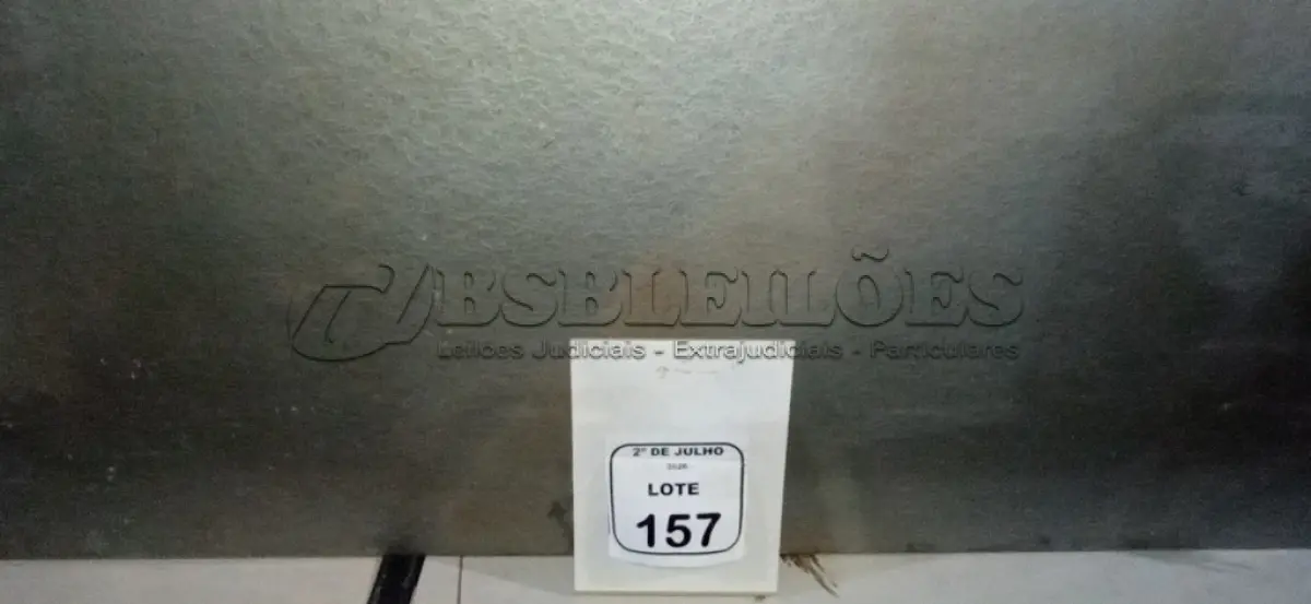 LOTE 157 - 02 NEGATOSCÓPIO MARCA EMB. (NO ESTADO) ATENÇÃO! FAZER A VISITAÇÃO ANTES DE ARREMATAR, NÃO SABEMOS SE FUNCIONA, LEILÃO NÃO TEM GARANTIA E NEM DEVOLUÇÃO, SUJEITO A POSSÍVEIS AVARIAS VISÍVEIS/OCULTAS E/OU AUSÊNCIA DE COMPONENTES.