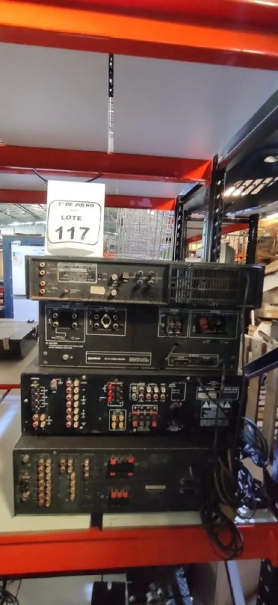 LOTE 117 - 01 APARELHO DE VÍDEO CASSETE E 03 RECEIVERS DE MODELOS DIVERSOS MARCA GRADIENTE. (NO ESTADO) ATENÇÃO! FAZER A VISITAÇÃO ANTES DE ARREMATAR, NÃO SABEMOS SE FUNCIONA, LEILÃO NÃO TEM GARANTIA E NEM DEVOLUÇÃO, SUJEITO A POSSÍVEIS AVARIAS VISÍVEIS/OCULTAS E/OU AUSÊNCIA DE COMPONENTES.