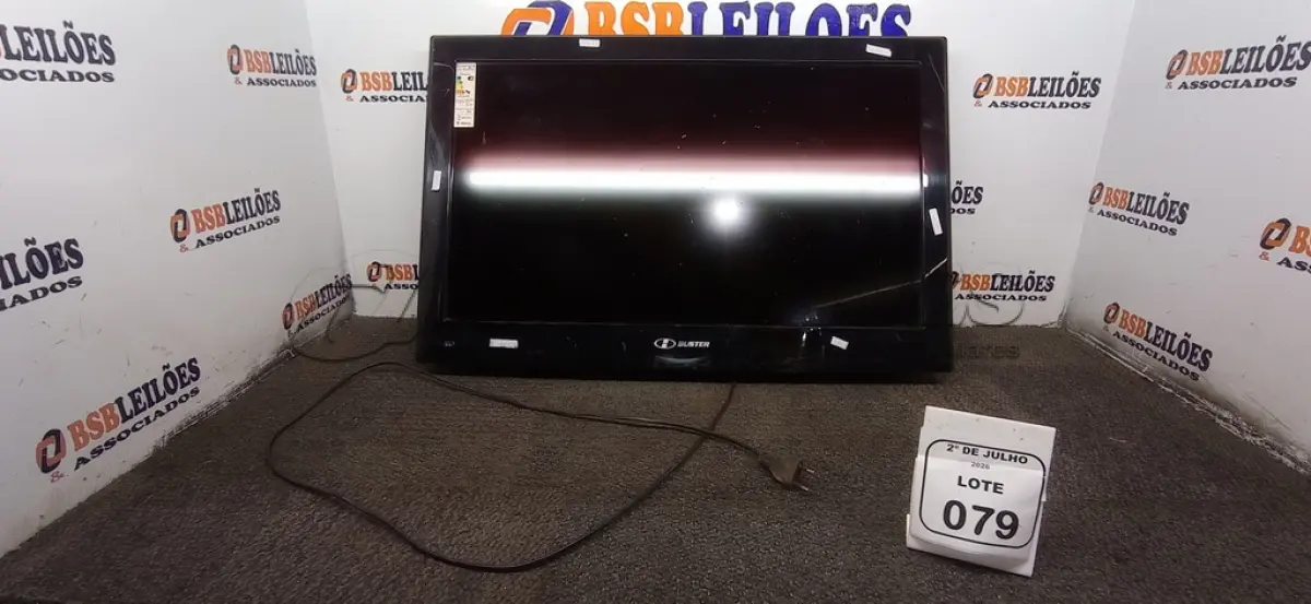 LOTE 079 - 01 TV 32’’ MARCA BUSTER PARA RETIRADA DE PEÇAS. (NO ESTADO) ATENÇÃO! FAZER A VISITAÇÃO ANTES DE ARREMATAR, NÃO SABEMOS SE FUNCIONA, LEILÃO NÃO TEM GARANTIA E NEM DEVOLUÇÃO, SUJEITO A POSSÍVEIS AVARIAS VISÍVEIS/OCULTAS E/OU AUSÊNCIA DE COMPONENTES.