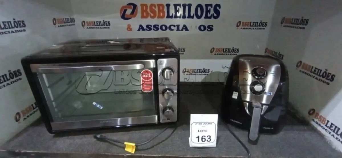 LOTE 163 - 01 FORNO ELÉTRICO 52L MARCA MONDIAL E 01 AIRFRYER 220V MARCA MONDIAL. (NO ESTADO) ATENÇÃO! FAZER A VISITAÇÃO ANTES DE ARREMATAR, NÃO SABEMOS SE FUNCIONA, LEILÃO NÃO TEM GARANTIA E NEM DEVOLUÇÃO, SUJEITO A POSSÍVEIS AVARIAS VISÍVEIS/OCULTAS E/OU AUSÊNCIA DE COMPONENTES.