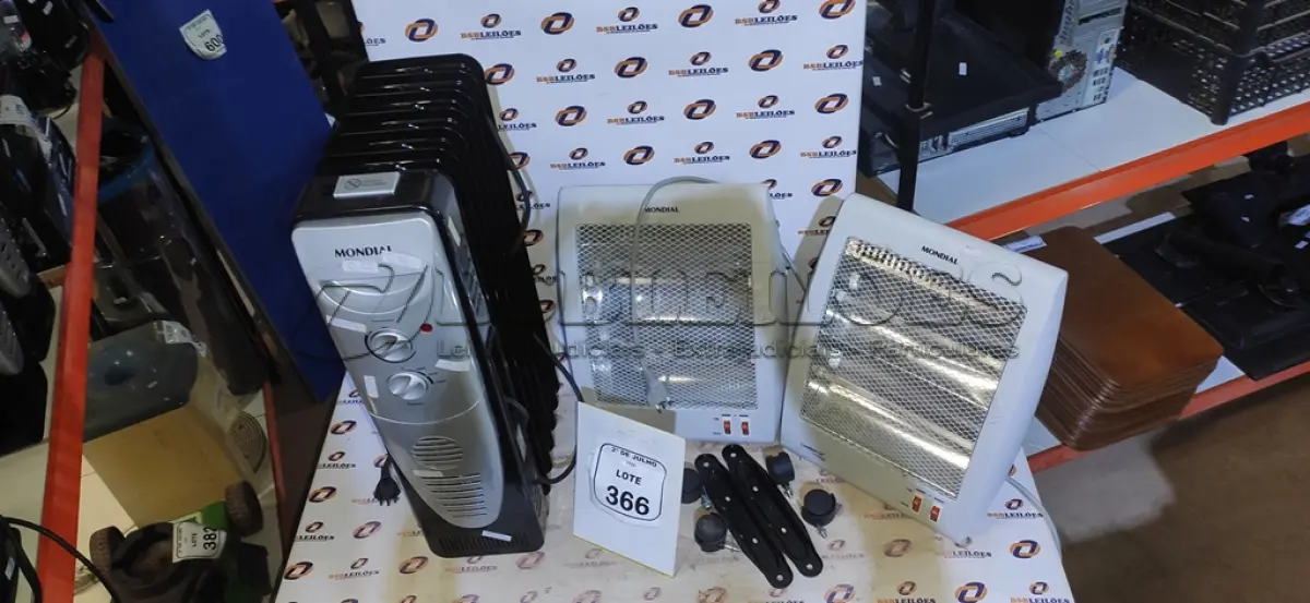 LOTE 366 - 03 AQUECEDORES DE MARCAS E MODELOS DIVERSOS. (NO ESTADO) ATENÇÃO! FAZER A VISITAÇÃO ANTES DE ARREMATAR, NÃO SABEMOS SE FUNCIONA, LEILÃO NÃO TEM GARANTIA E NEM DEVOLUÇÃO, SUJEITO A POSSÍVEIS AVARIAS VISÍVEIS/OCULTAS E/OU AUSÊNCIA DE COMPONENTES.