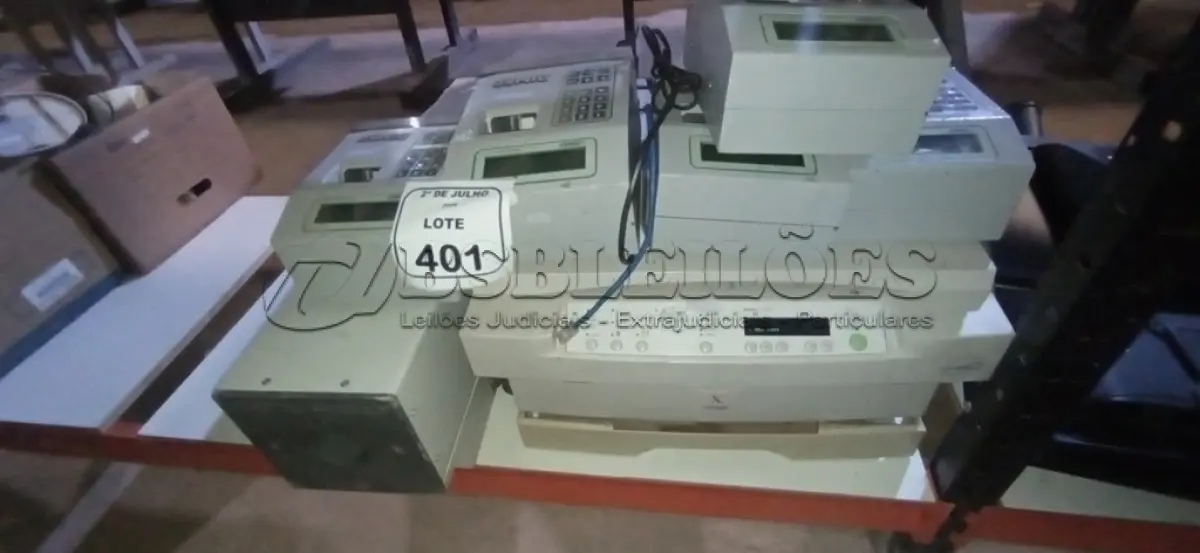 LOTE 401 - 01 IMPRESSORA MODELO XC865 MARCA XEROX, 01 DETECTOR DE METAIS MARCA MAGNETEC E 05 RELÓGIOS DE PONTO MARCA DIMEP. (NO ESTADO) ATENÇÃO! FAZER A VISITAÇÃO ANTES DE ARREMATAR, NÃO SABEMOS SE FUNCIONA, LEILÃO NÃO TEM GARANTIA E NEM DEVOLUÇÃO, SUJEITO A POSSÍVEIS AVARIAS VISÍVEIS/OCULTAS E/OU AUSÊNCIA DE COMPONENTES.