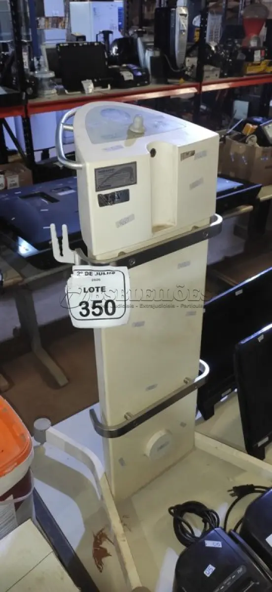 LOTE 350 - 01 ASPIRADOR CIRÚRGICO  MARCA MEDAP TWISTA. (NO ESTADO) ATENÇÃO! FAZER A VISITAÇÃO ANTES DE ARREMATAR, NÃO SABEMOS SE FUNCIONA, LEILÃO NÃO TEM GARANTIA E NEM DEVOLUÇÃO, SUJEITO A POSSÍVEIS AVARIAS VISÍVEIS/OCULTAS E/OU AUSÊNCIA DE COMPONENTES.