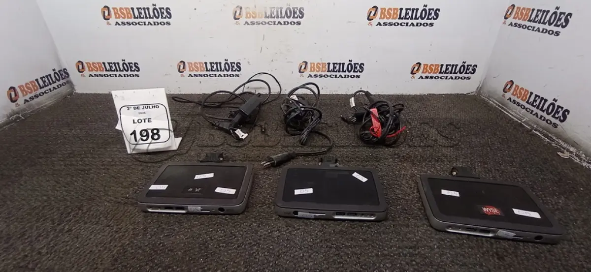 LOTE 198 - 03 MINIS COMPUTADORES TERMINAIS MARCA WYSE. (NO ESTADO) ATENÇÃO! FAZER A VISITAÇÃO ANTES DE ARREMATAR, NÃO SABEMOS SE FUNCIONA, LEILÃO NÃO TEM GARANTIA E NEM DEVOLUÇÃO, SUJEITO A POSSÍVEIS AVARIAS VISÍVEIS/OCULTAS E/OU AUSÊNCIA DE COMPONENTES.
