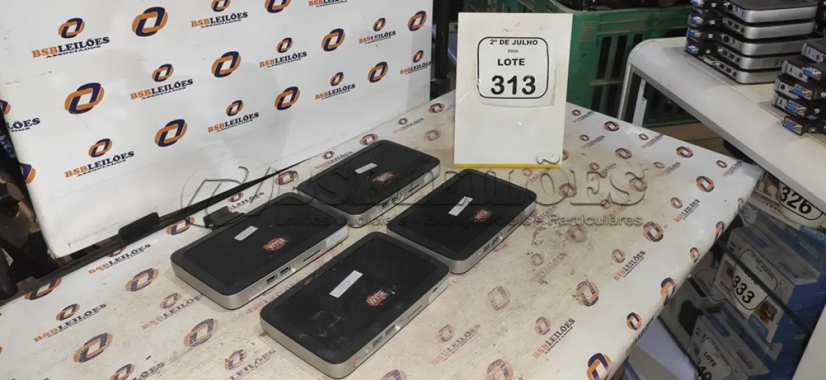 LOTE 313 - 04 MINIS COMPUTADORES TERMINAIS MARCA WYSE SEM FONTE. (NO ESTADO) ATENÇÃO! FAZER A VISITAÇÃO ANTES DE ARREMATAR, NÃO SABEMOS SE FUNCIONA, LEILÃO NÃO TEM GARANTIA E NEM DEVOLUÇÃO, SUJEITO A POSSÍVEIS AVARIAS VISÍVEIS/OCULTAS E/OU AUSÊNCIA DE COMPONENTES.