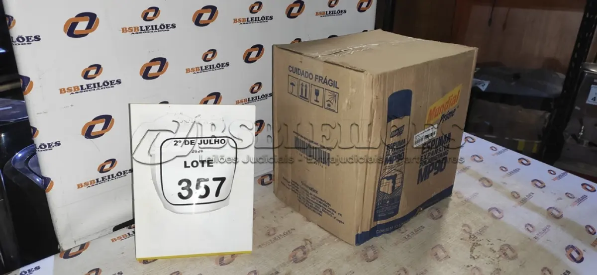LOTE 357 - 12 LATAS DE ESPUMA EXPANSIVA DE POLIURETANO MP90 DE 500ML CADA MARCA MUNDIAL PRIME. (NO ESTADO) ATENÇÃO! FAZER A VISITAÇÃO ANTES DE ARREMATAR, NÃO SABEMOS SE FUNCIONA, LEILÃO NÃO TEM GARANTIA E NEM DEVOLUÇÃO, SUJEITO A POSSÍVEIS AVARIAS VISÍVEIS/OCULTAS E/OU AUSÊNCIA DE COMPONENTES.