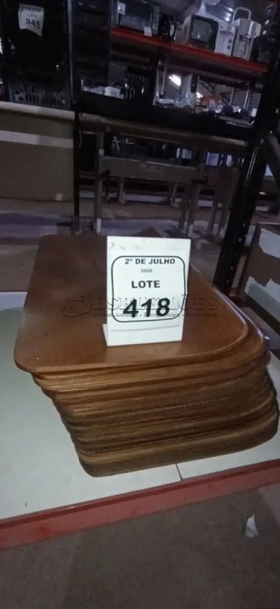 LOTE 418 - 20 PLACAS DE MADEIRA. (NO ESTADO) ATENÇÃO! FAZER A VISITAÇÃO ANTES DE ARREMATAR, NÃO SABEMOS SE FUNCIONA, LEILÃO NÃO TEM GARANTIA E NEM DEVOLUÇÃO, SUJEITO A POSSÍVEIS AVARIAS VISÍVEIS/OCULTAS E/OU AUSÊNCIA DE COMPONENTES.