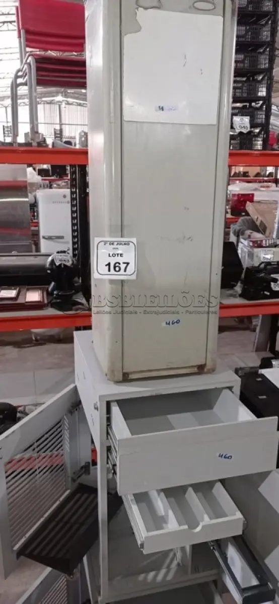 LOTE 167 - 01 BEBEDOURO DE COLUNA E 02 ARMÁRIOS BAIXOS COM 01 GAVETA E SUPORTE PARA CPU EM MADEIRA. (NO ESTADO) ATENÇÃO! FAZER A VISITAÇÃO ANTES DE ARREMATAR, NÃO SABEMOS SE FUNCIONA, LEILÃO NÃO TEM GARANTIA E NEM DEVOLUÇÃO, SUJEITO A POSSÍVEIS AVARIAS VISÍVEIS/OCULTAS E/OU AUSÊNCIA DE COMPONENTES.