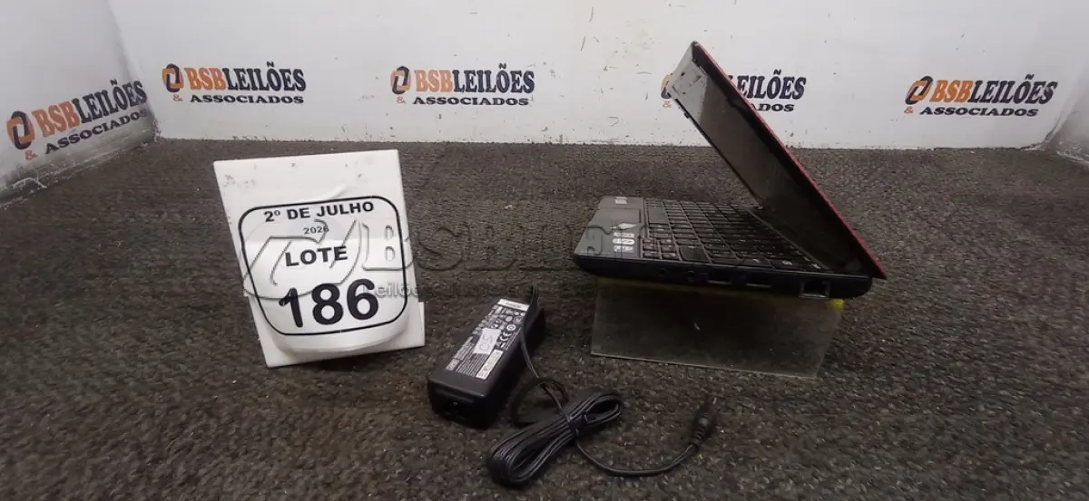 LOTE 186 - 01 NOTEBOOK MODELO IDEAPAD S10-3 MARCA LENOVO COM FONTE. (NO ESTADO) ATENÇÃO! FAZER A VISITAÇÃO ANTES DE ARREMATAR, NÃO SABEMOS SE FUNCIONA, LEILÃO NÃO TEM GARANTIA E NEM DEVOLUÇÃO, SUJEITO A POSSÍVEIS AVARIAS VISÍVEIS/OCULTAS E/OU AUSÊNCIA DE COMPONENTES.