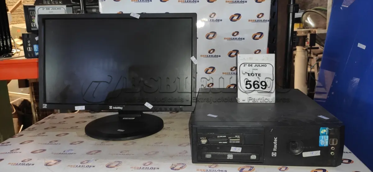 LOTE 569 - 01 MONITOR MARCA E 01 CPU MARCA ITAUTEC. (NO ESTADO) ATENÇÃO! FAZER A VISITAÇÃO ANTES DE ARREMATAR, NÃO SABEMOS SE FUNCIONA, LEILÃO NÃO TEM GARANTIA E NEM DEVOLUÇÃO, SUJEITO A POSSÍVEIS AVARIAS VISÍVEIS/OCULTAS E/OU AUSÊNCIA DE COMPONENTES.
